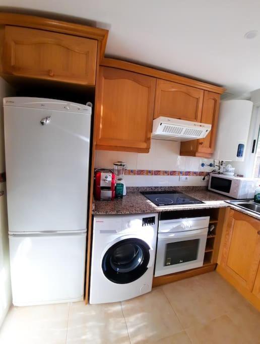 Naranja Apartament On The Beach 2 Bedrooms オロペサ・デル・マール エクステリア 写真